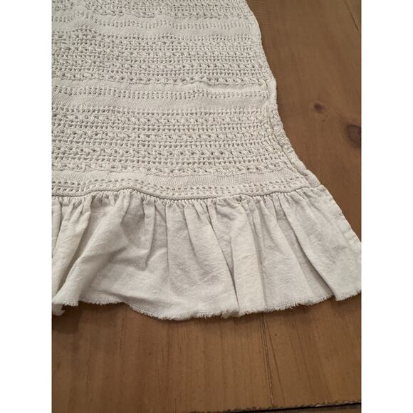 Inup Home Ivory Textured Table Runner with Ruffle Ends 95" - Picture 13 of 16